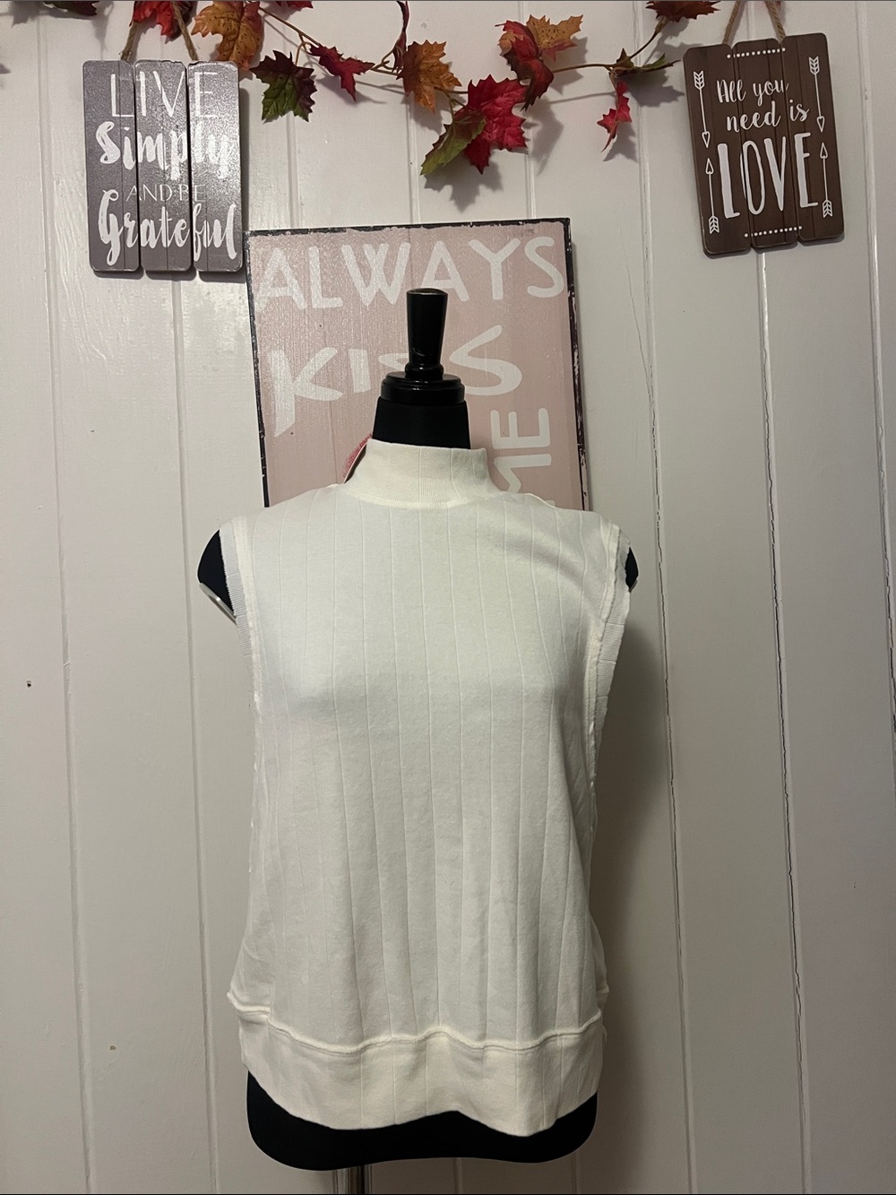 ❤️‍🔥❤️💕Free people Sleeveless Ribbed Mock-Neck Top — White